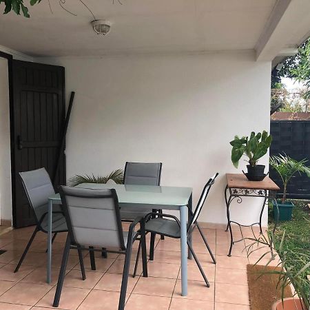 Appartamento Meuble Le Manguier Saint Pierre Esterno foto